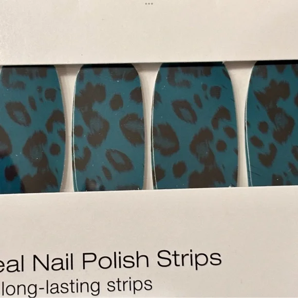 💥2/$24 or 3/$30💥 Color Street Nail Strips. Color: Untamed Teal. NWT - Picture 5 of 6
